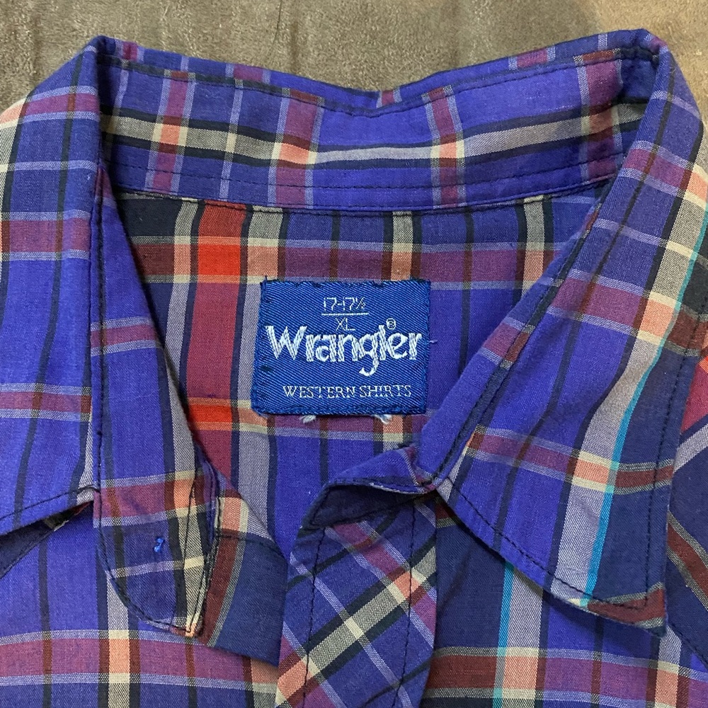 Wrangler button up long sleeve